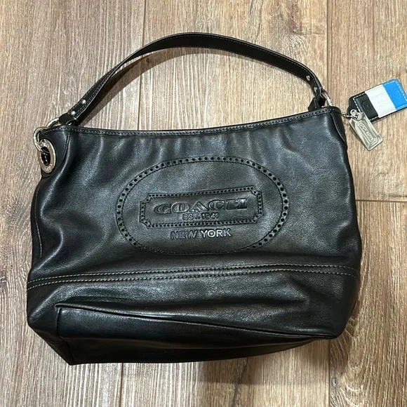 Women’s black leather coach handbag - Picture 1 of 10